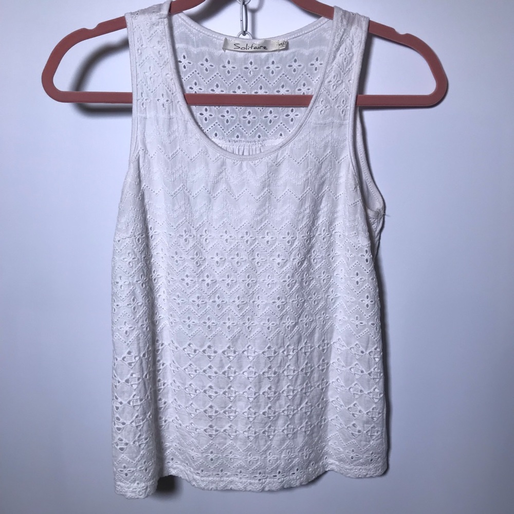 🦄Solitaire white eyelet tank top size S